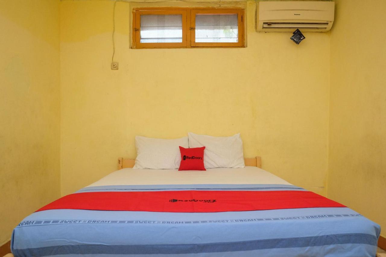 Reddoorz Near Pelabuhan Nusantara Parepare Luaran gambar