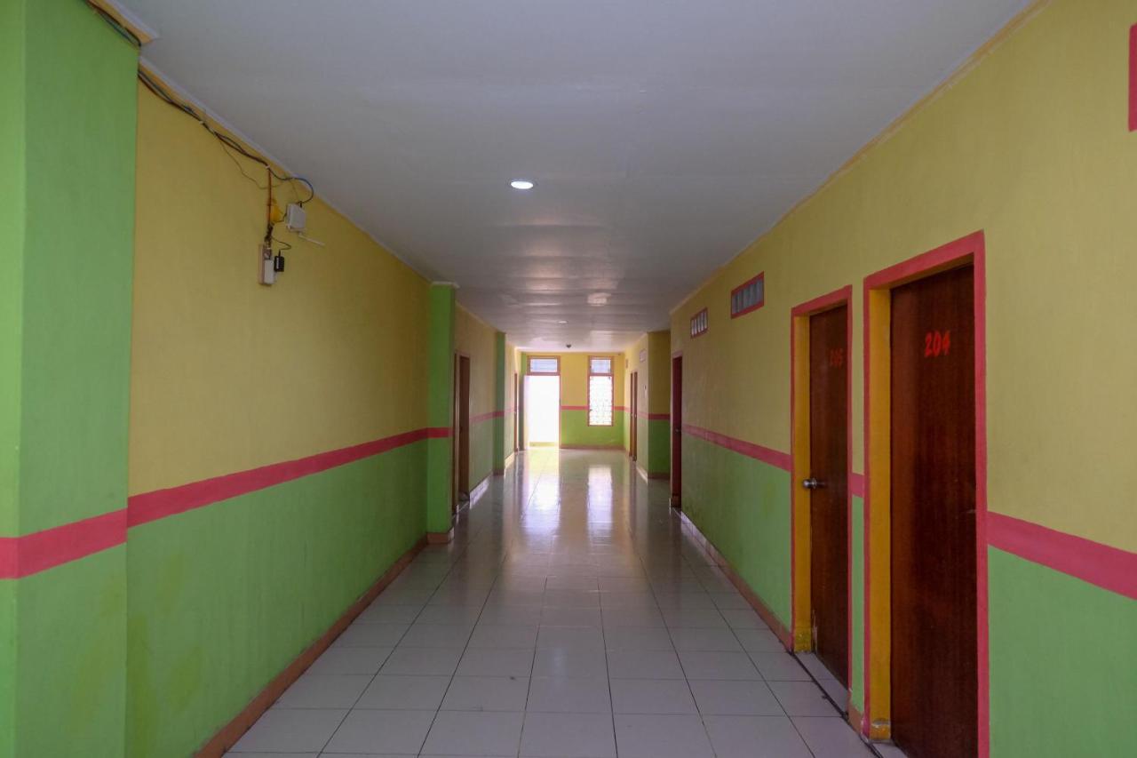 Reddoorz Near Pelabuhan Nusantara Parepare Luaran gambar