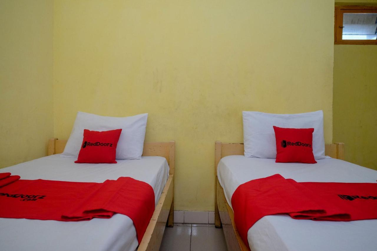 Reddoorz Near Pelabuhan Nusantara Parepare Luaran gambar